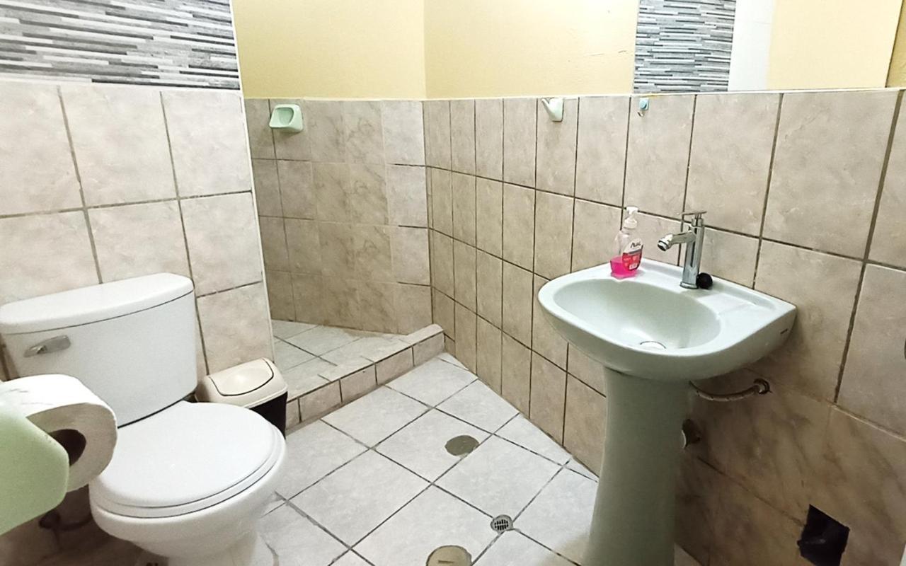 Casa Sucre Hostel Аякучо Экстерьер фото